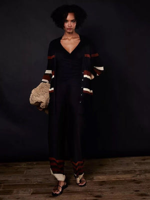 Hose - schwarz mit Streifen - a simple story