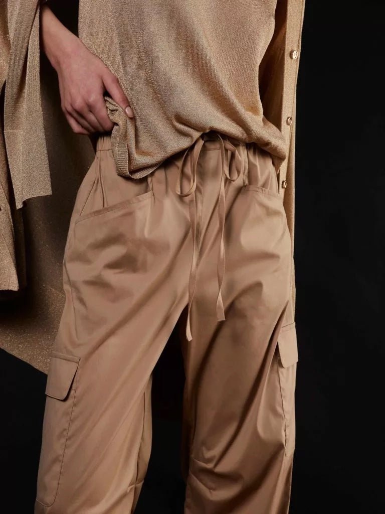 Cargo Hose - camel - a simple story