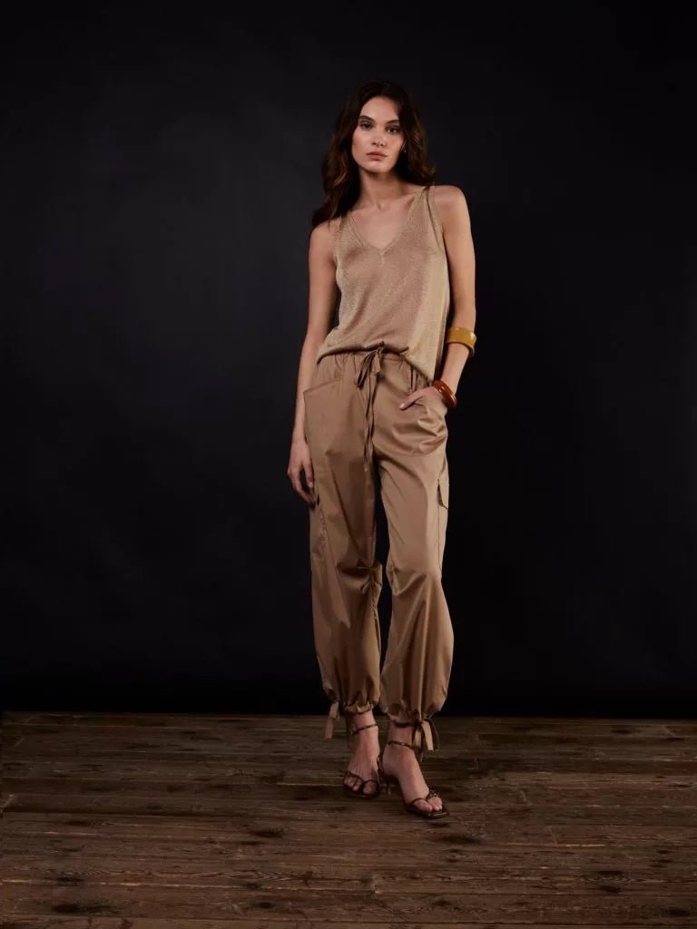 Cargo Hose - camel - a simple story