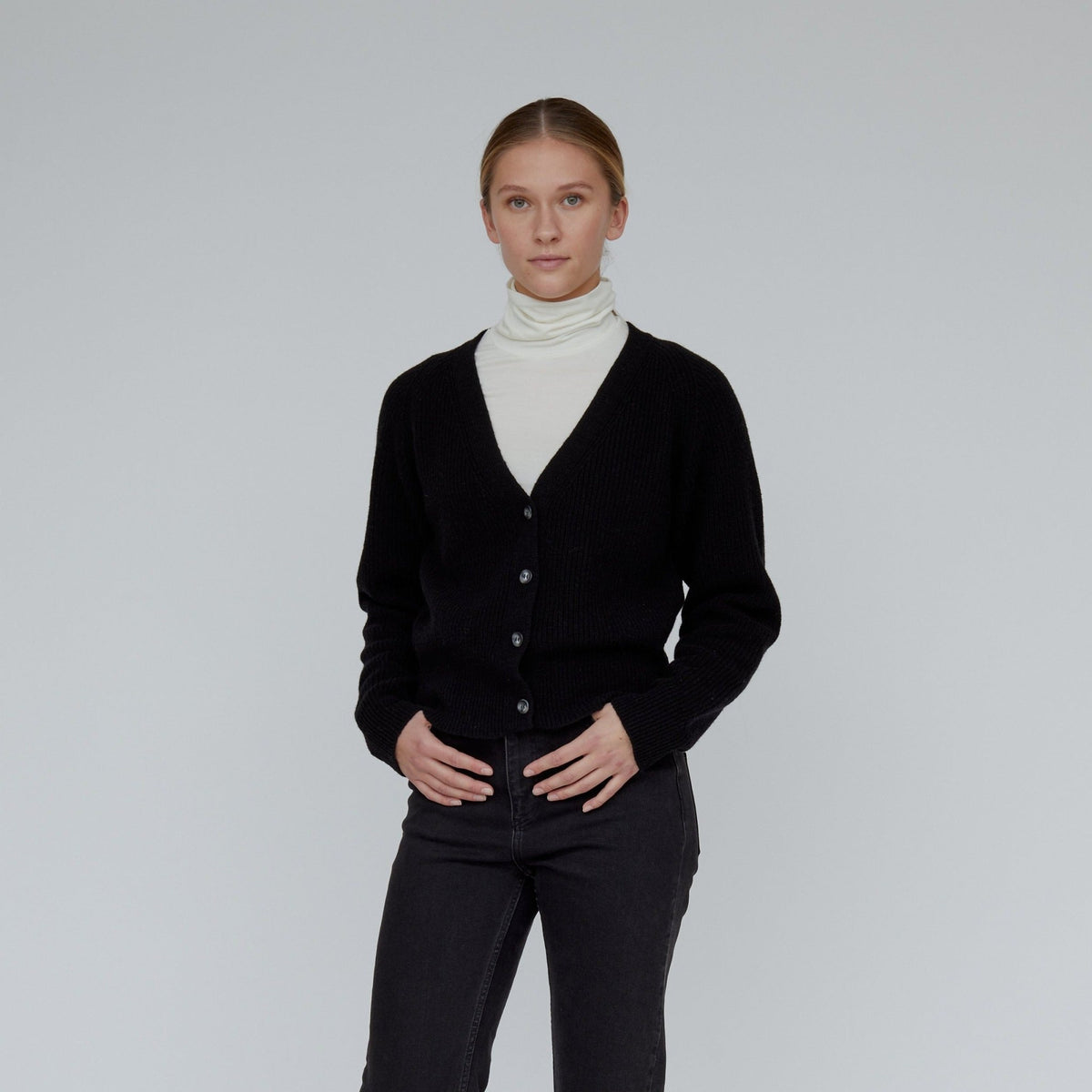 Lise Cardigan - Black - a simple story