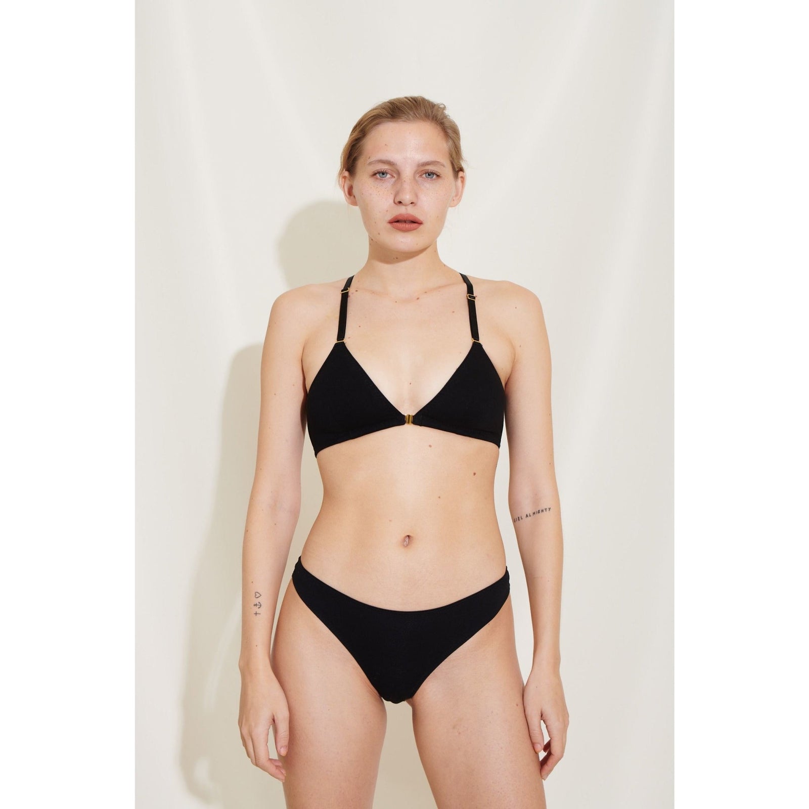 Mia Bra - schwarz - a simple story