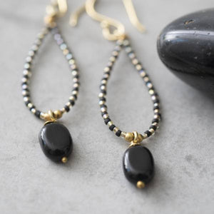 Ohrringe Magical - Schwarzer Onyx Gold - a simple story
